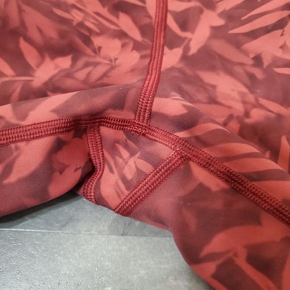 Lululemon Wunder Under High-Rise Crop Tight. 24". Luxtreme. Orange-red. Size 12. - Picture 3 of 12